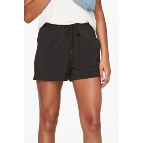 Lululemon Spring Break Away Mid-Rise Short 3" - Picture 1 of 5